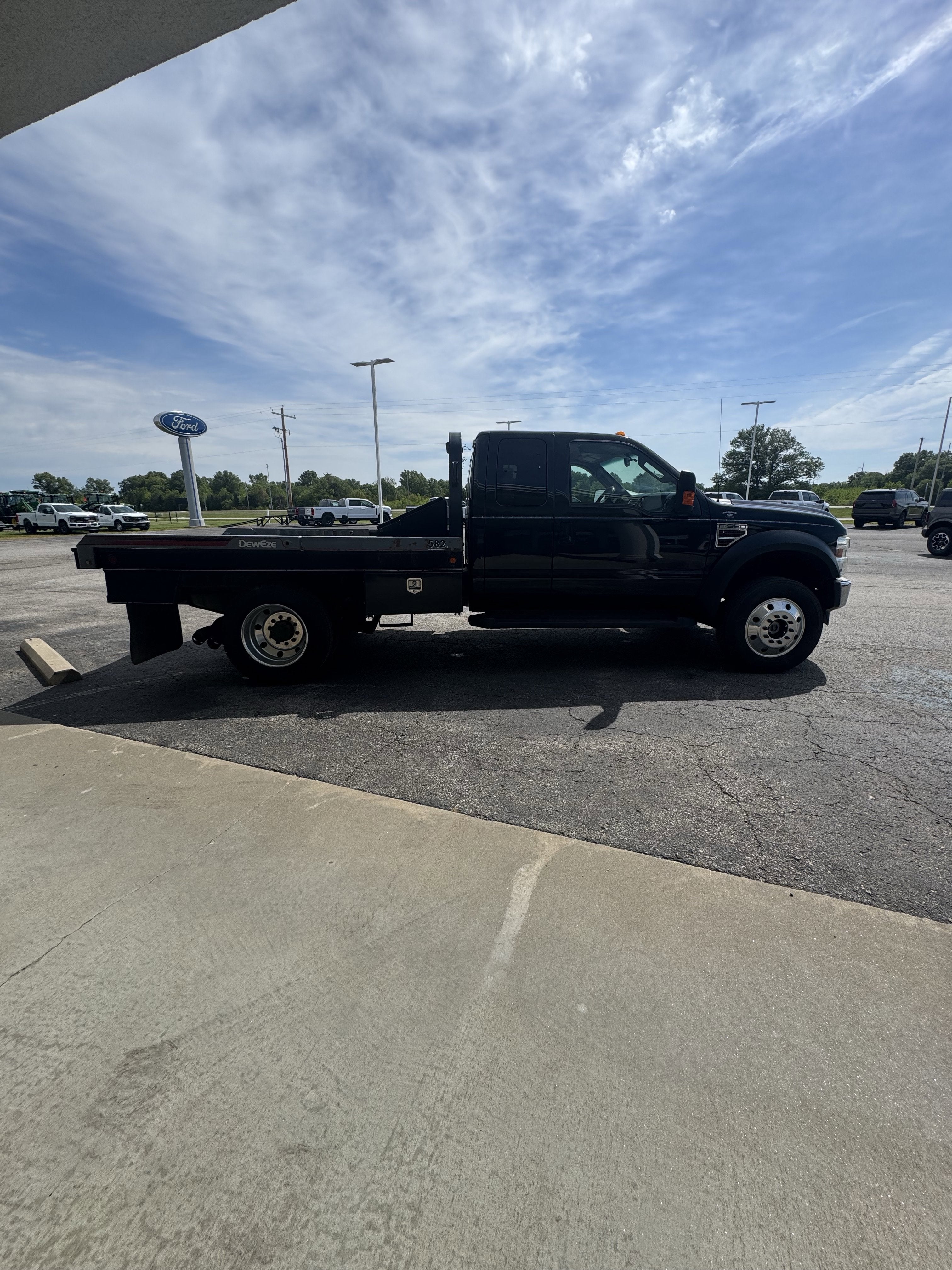 2010 Ford Super Duty F-550 DRW Lariat