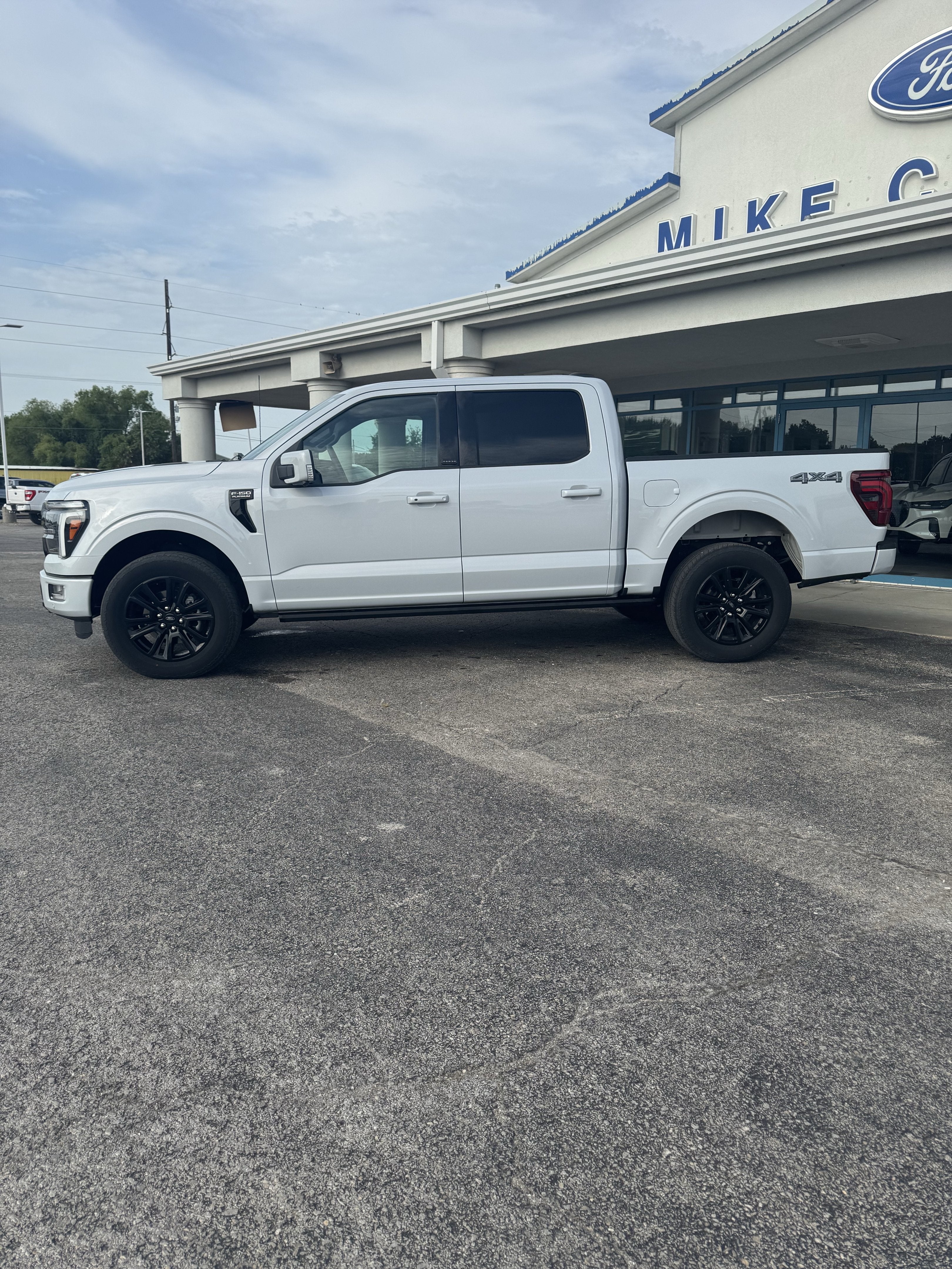 2025 Ford F-150 Platinum