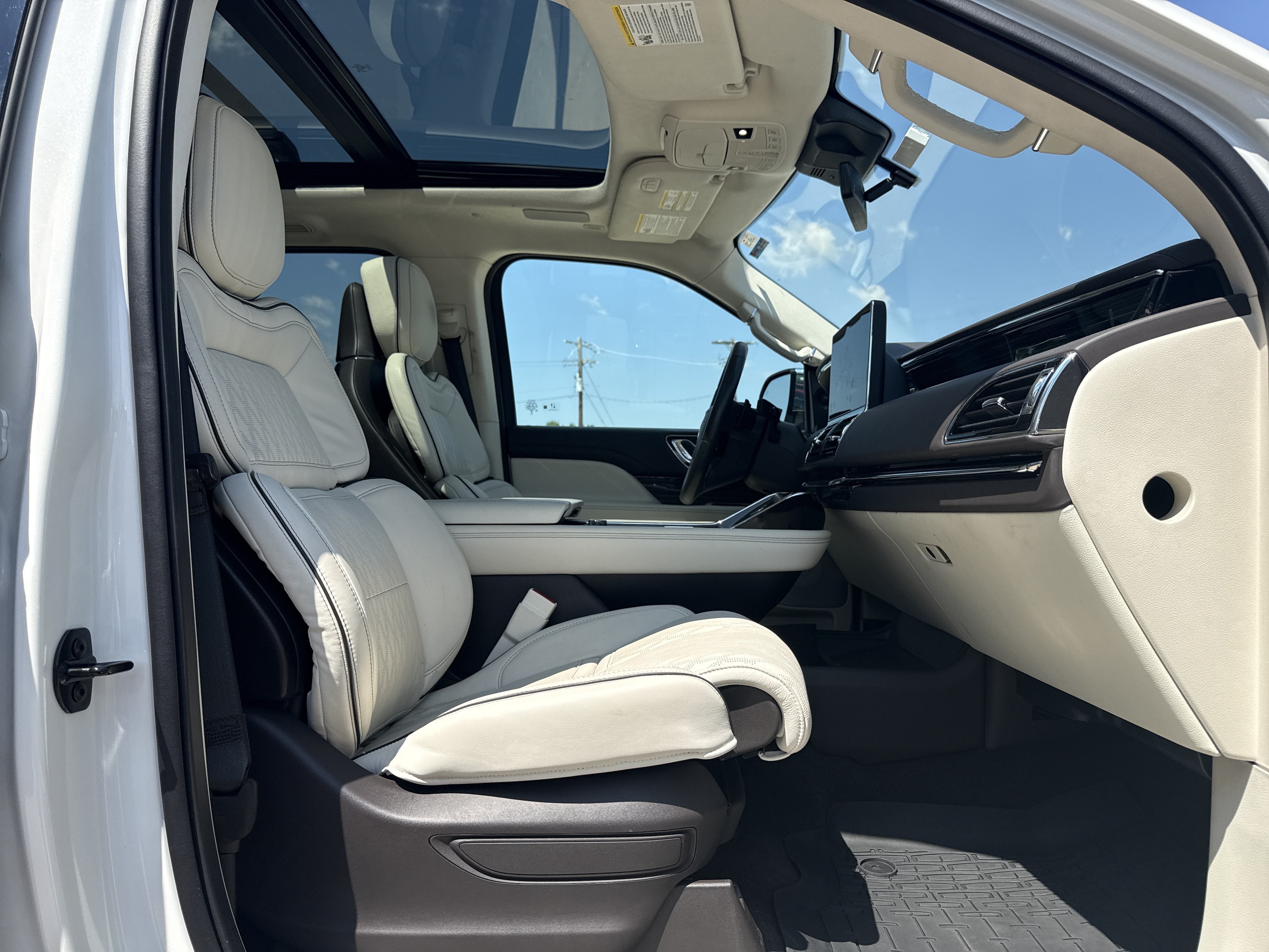 2024 Lincoln Navigator Black Label