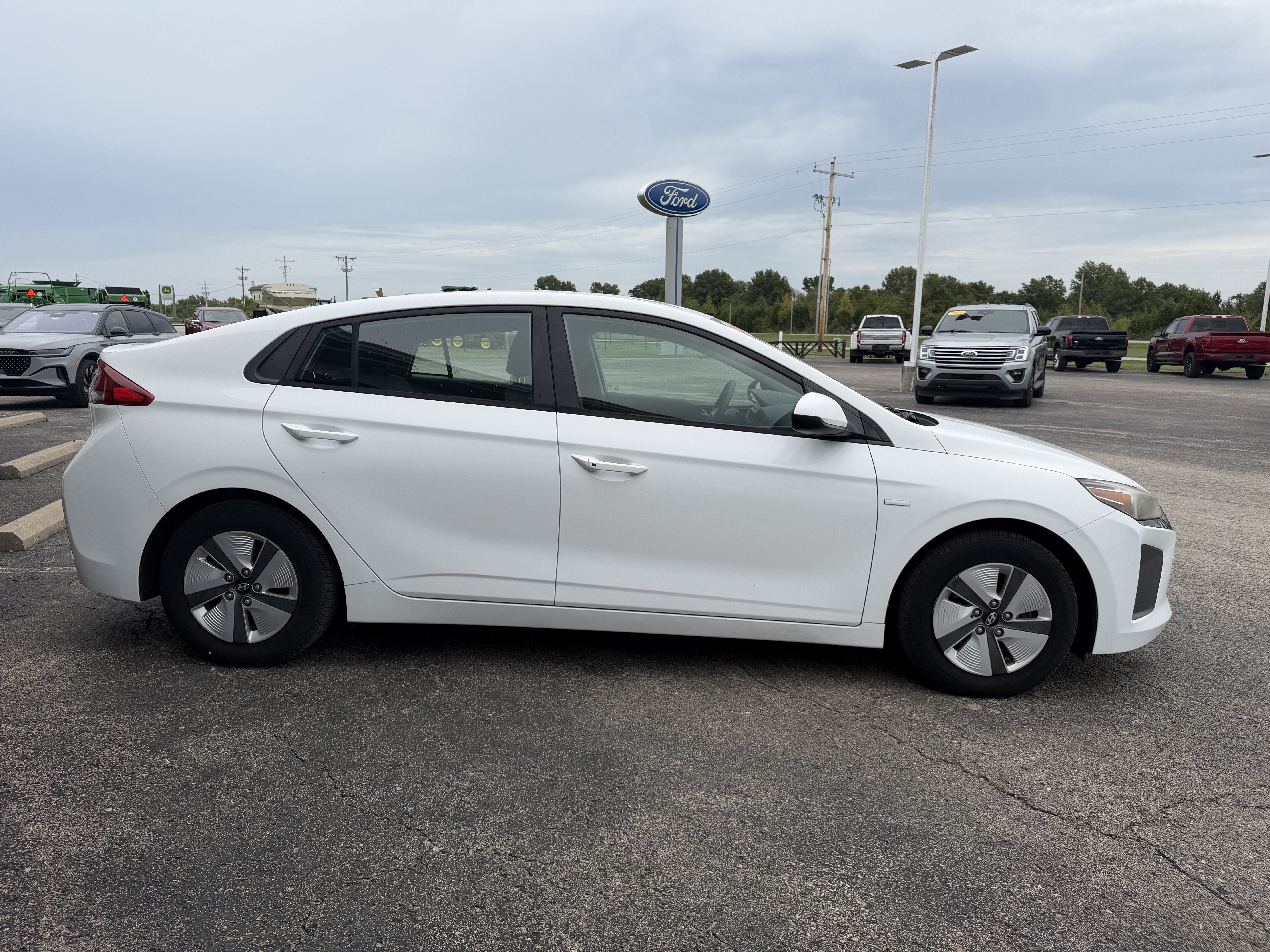 2018 Hyundai Ioniq Hybrid Blue