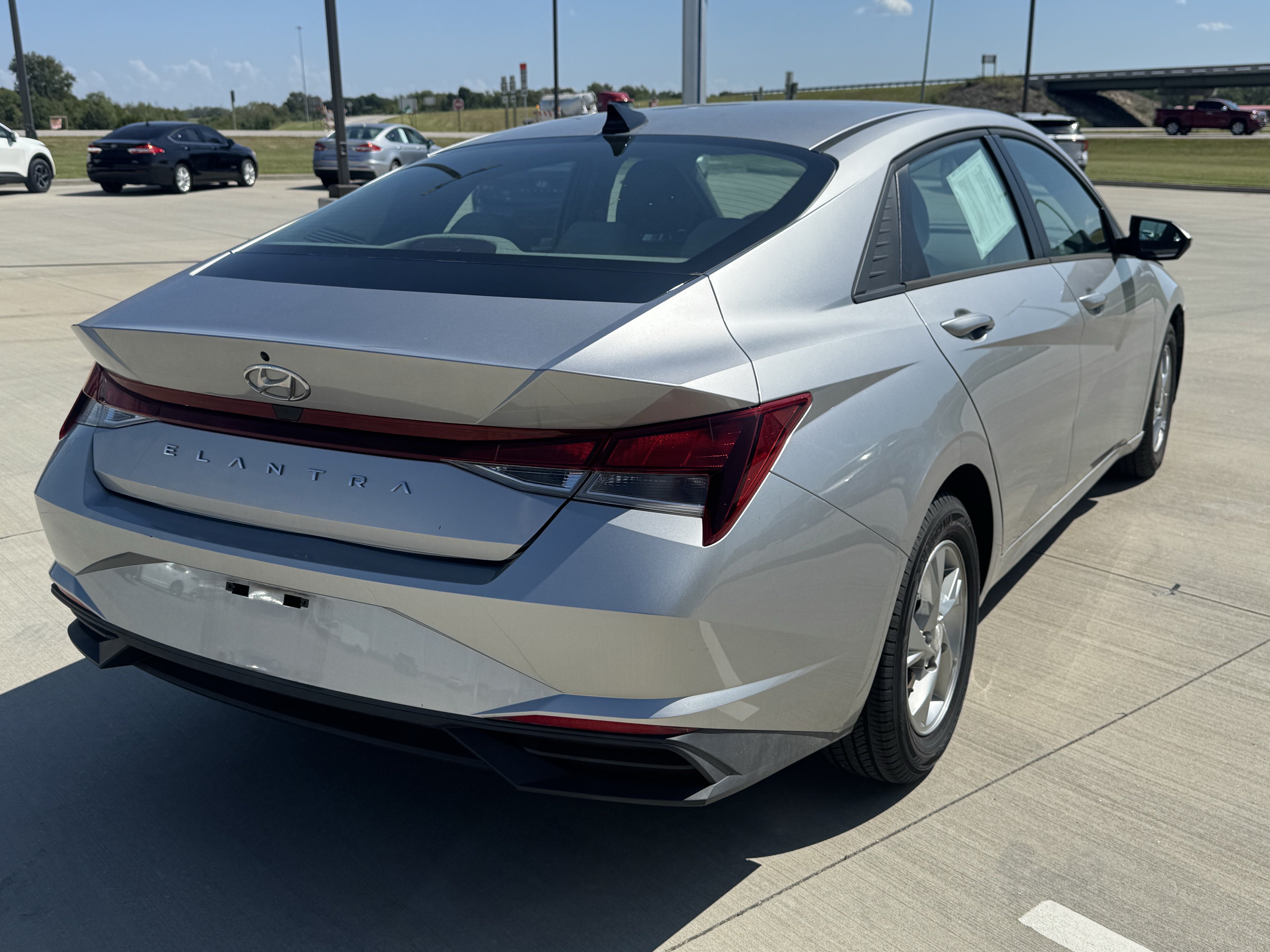 2021 Hyundai Elantra SE