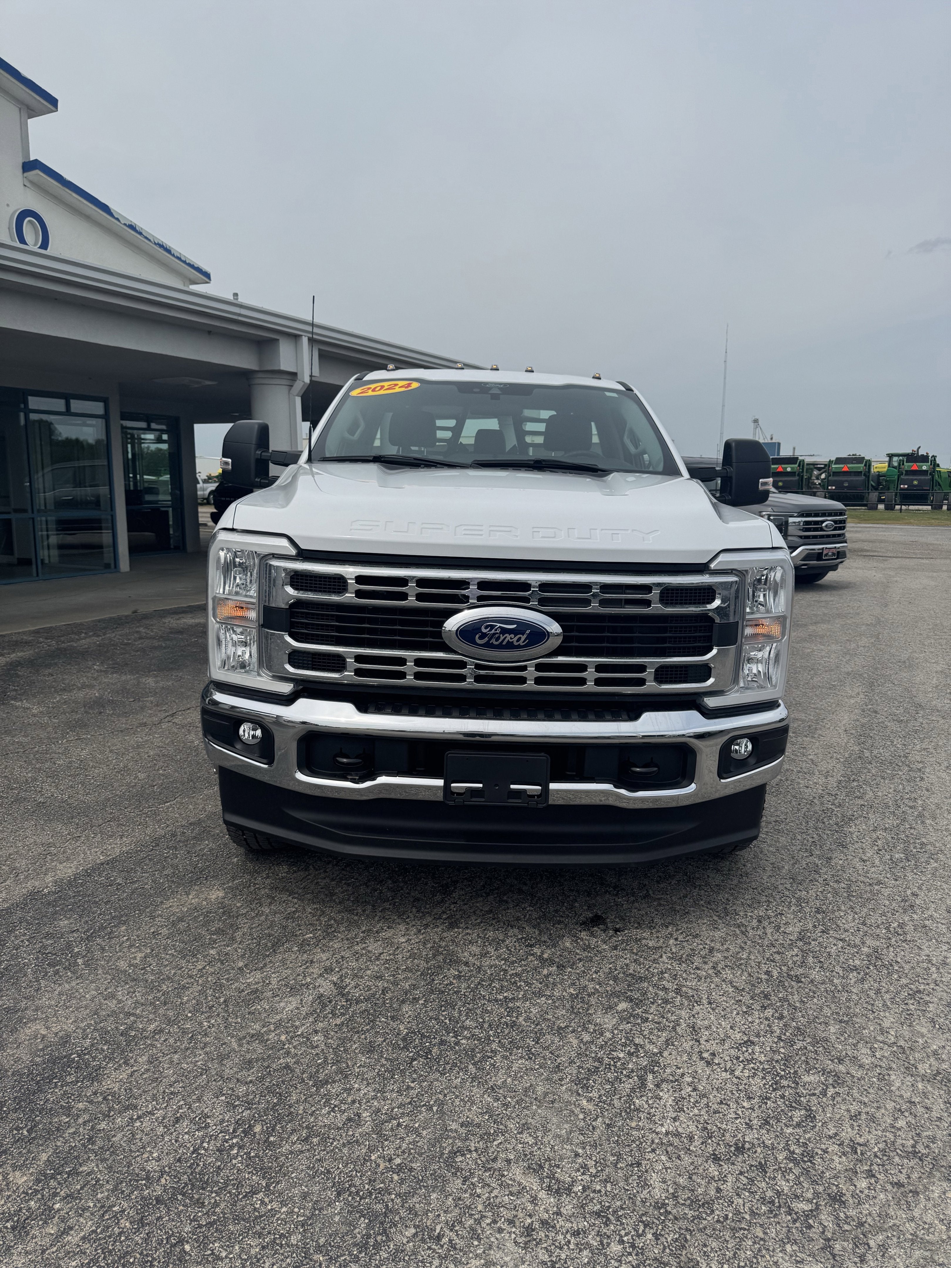 2024 Ford Super Duty F-350 DRW XL