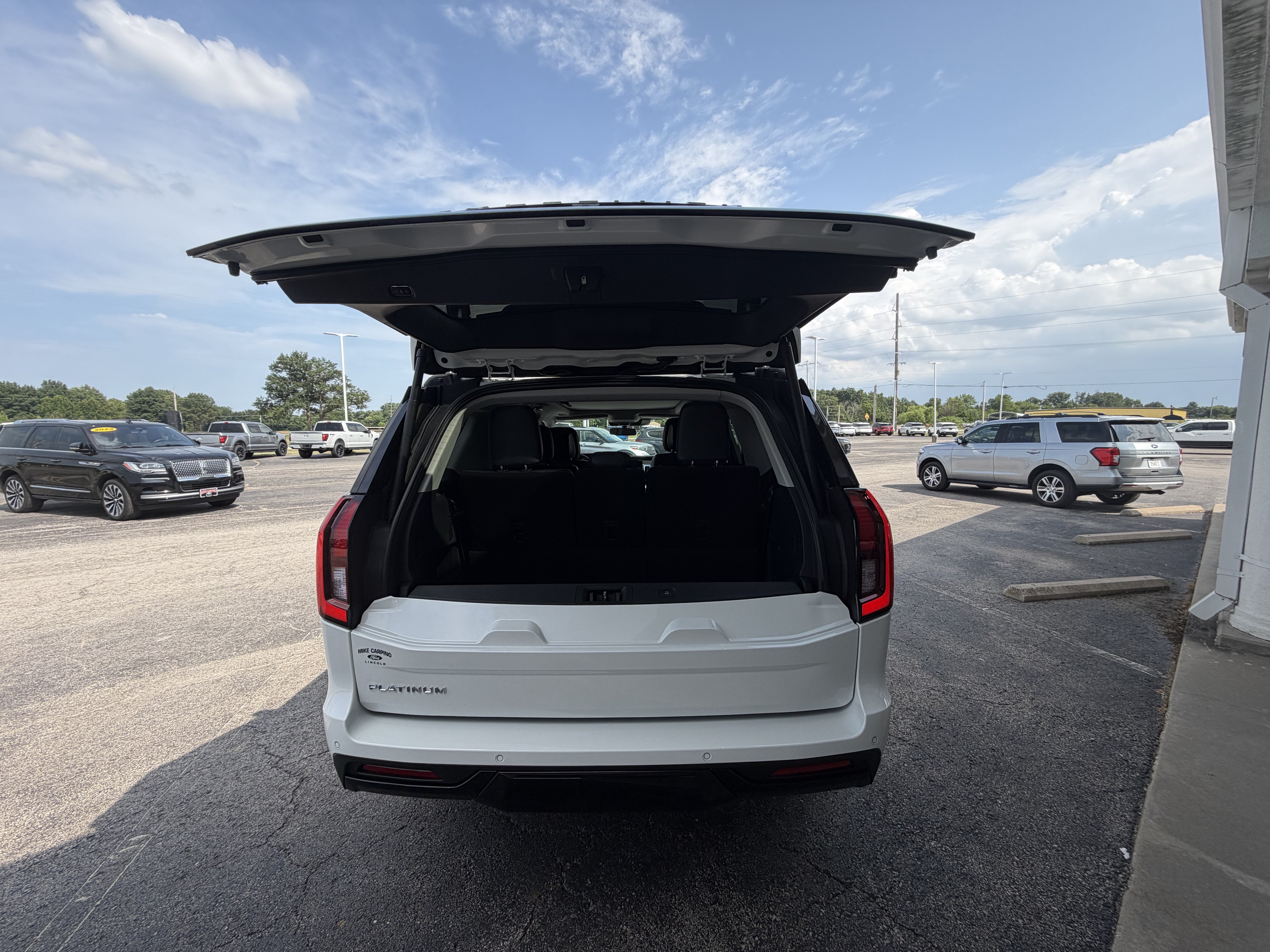 2027 Ford Expedition Platinum