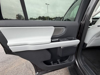 2027 Ford Expedition Platinum