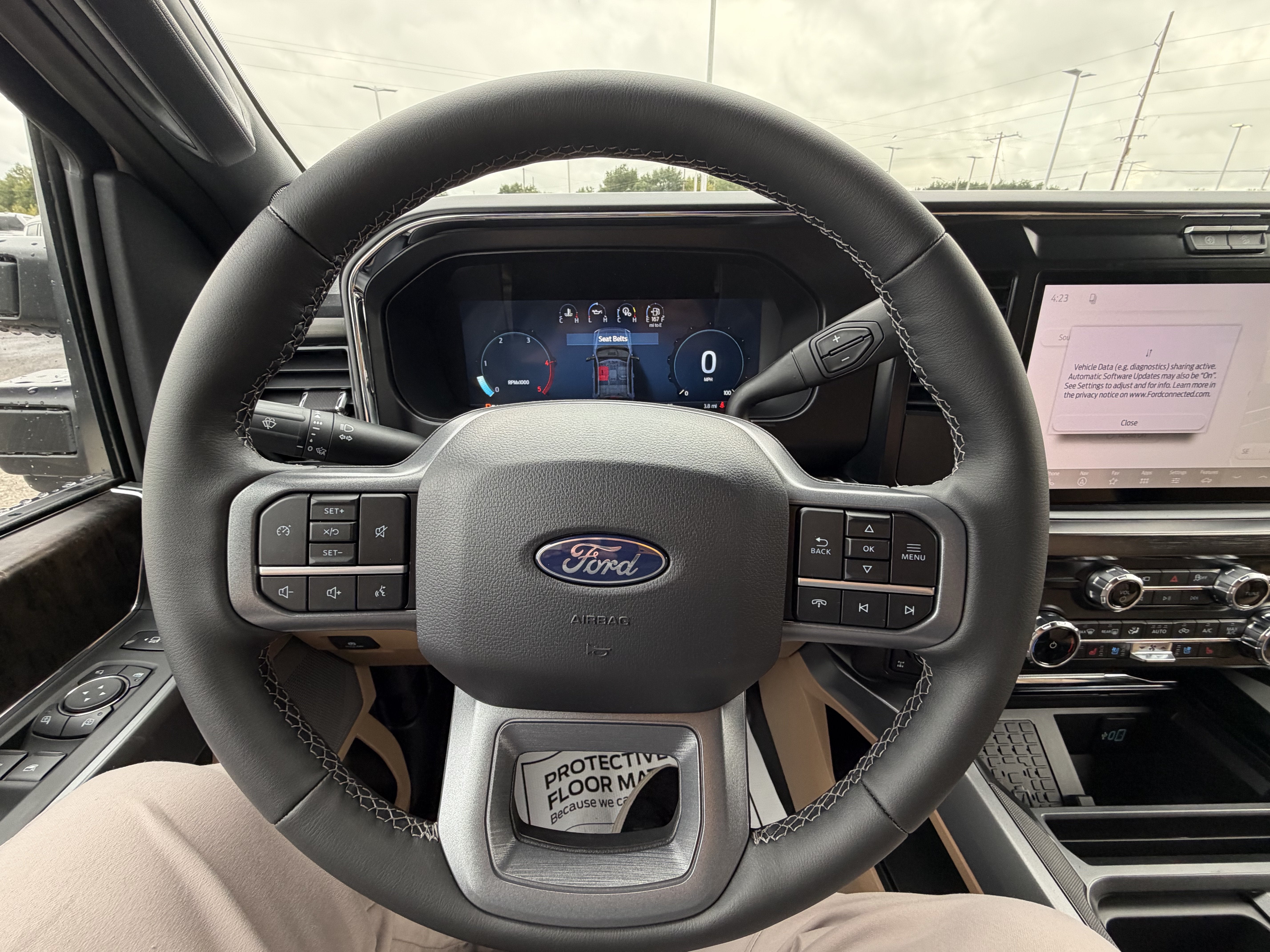 2027 Ford Super Duty F-350 SRW F-350® Lariat®