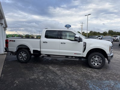 2027 Ford Super Duty F-350 SRW F-350® Lariat®