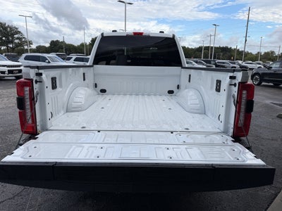 2027 Ford Super Duty F-350 SRW F-350® Lariat®