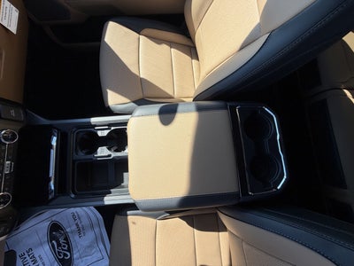 2027 Ford Super Duty F-350 SRW F-350® Lariat®