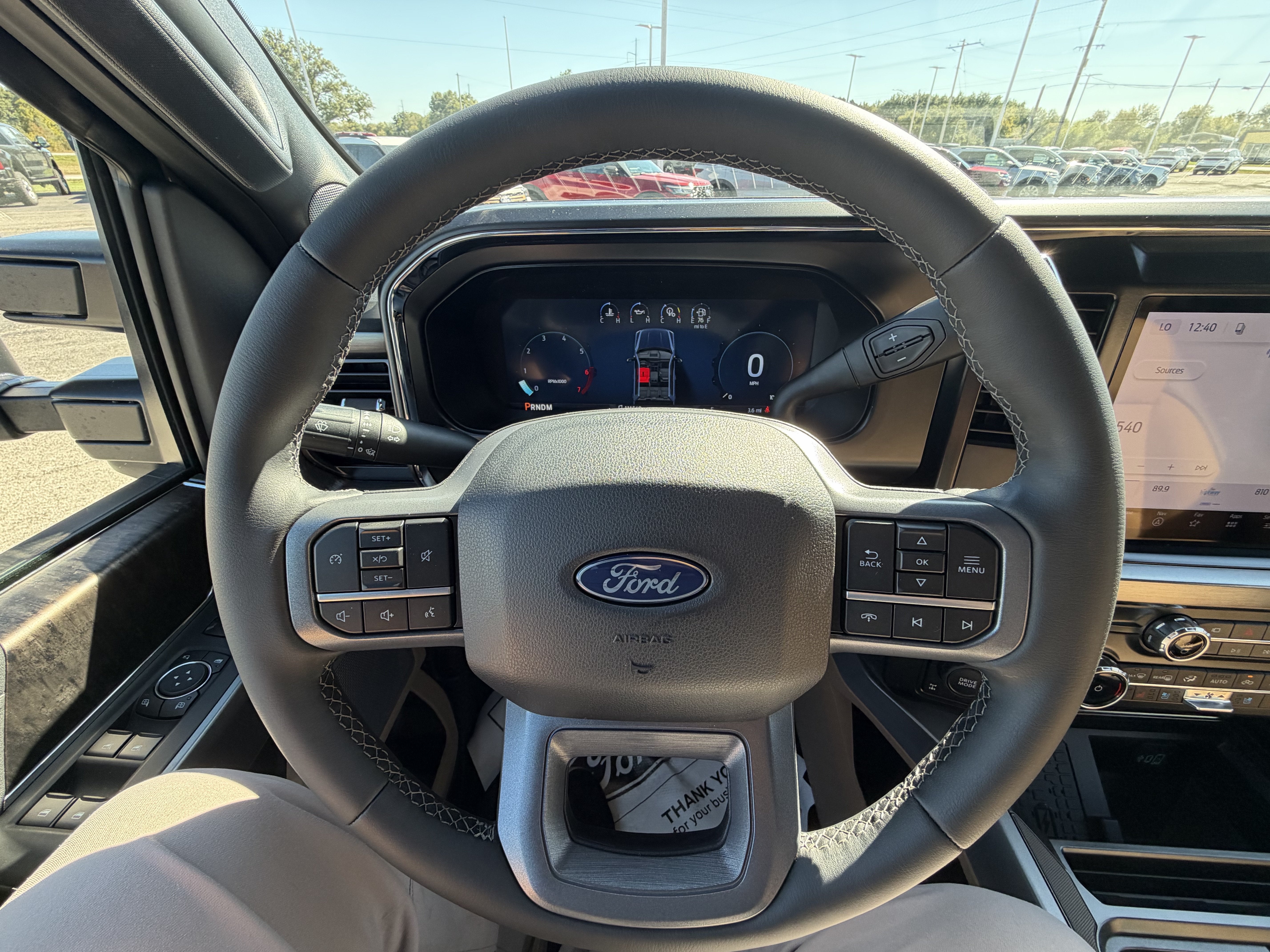 2027 Ford Super Duty F-350 SRW F-350® Lariat®