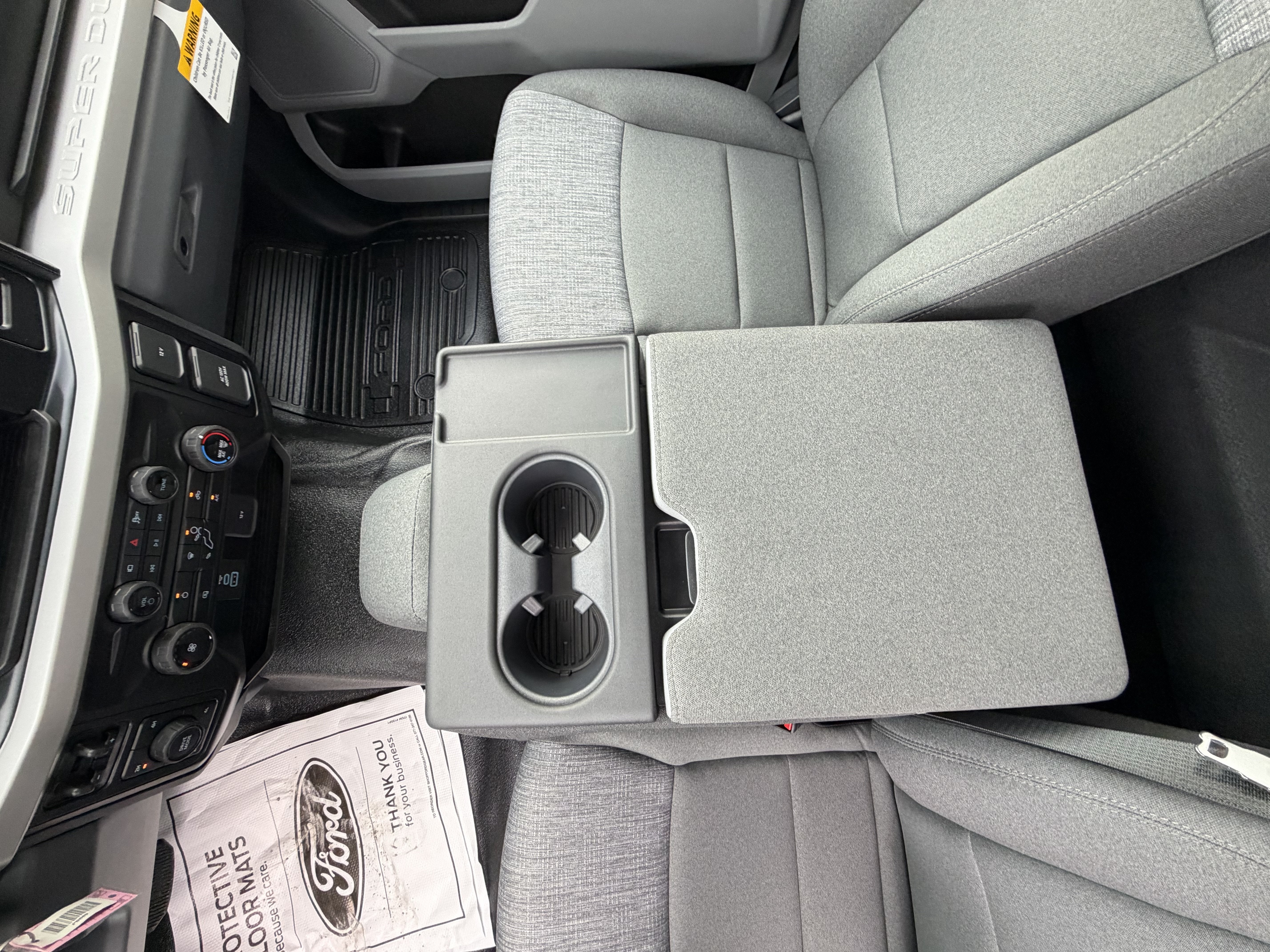 2027 Ford Super Duty F-350 SRW F-350® XLT