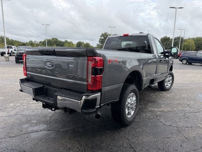 2027 Ford Super Duty F-350 SRW F-350® XLT