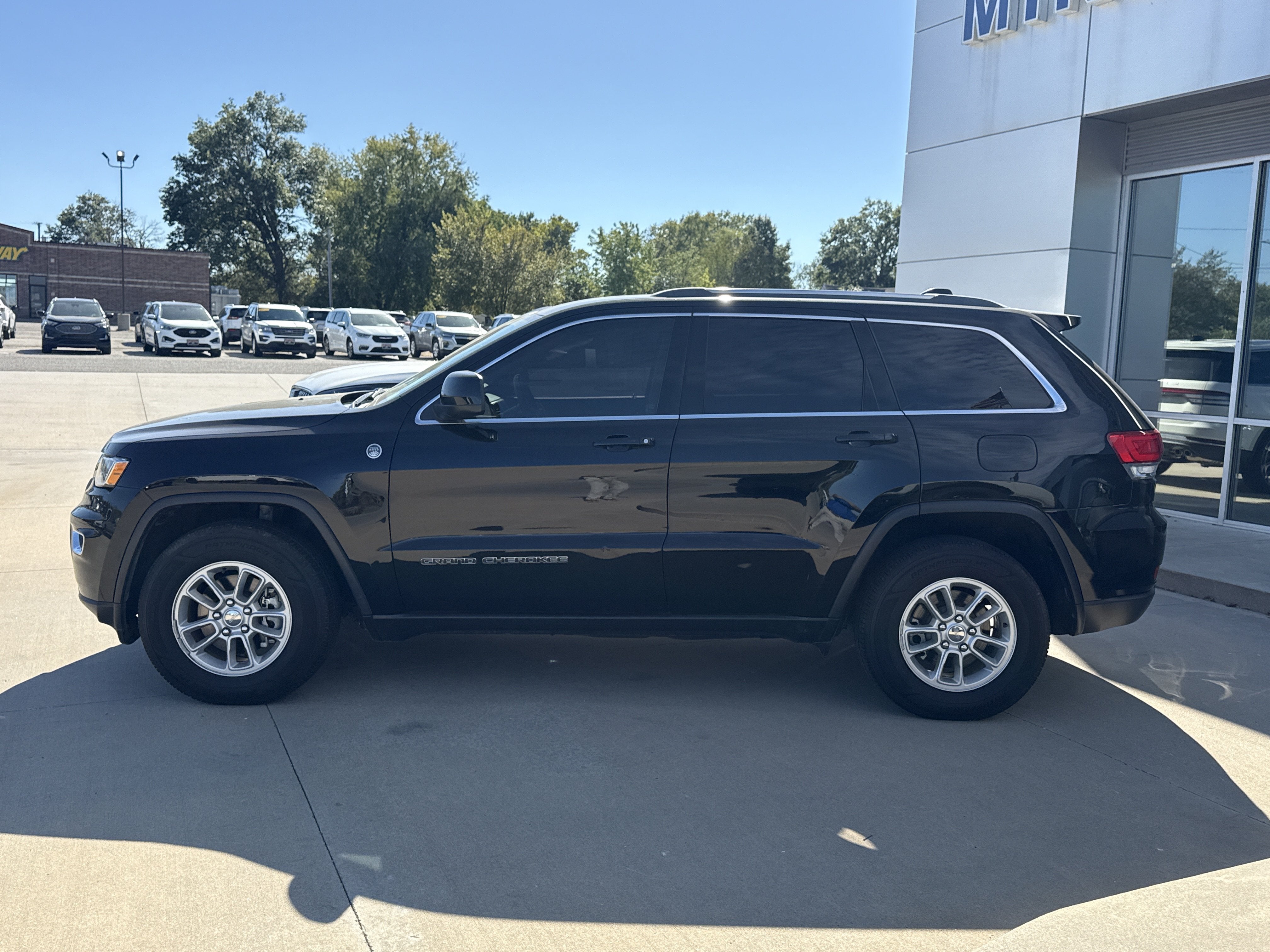 2019 Jeep Grand Cherokee Laredo E