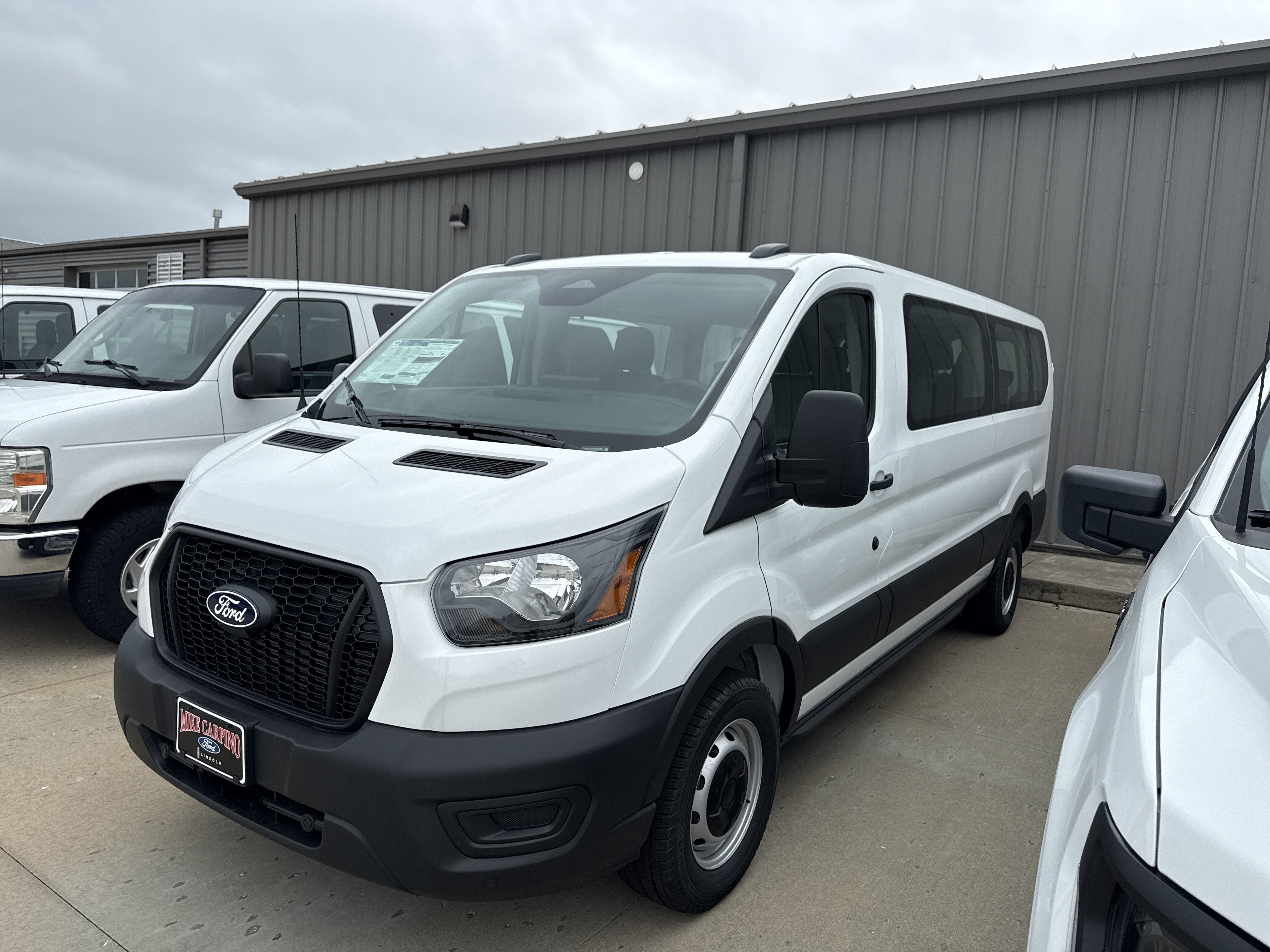 2026 Ford Transit Passenger Wagon XL