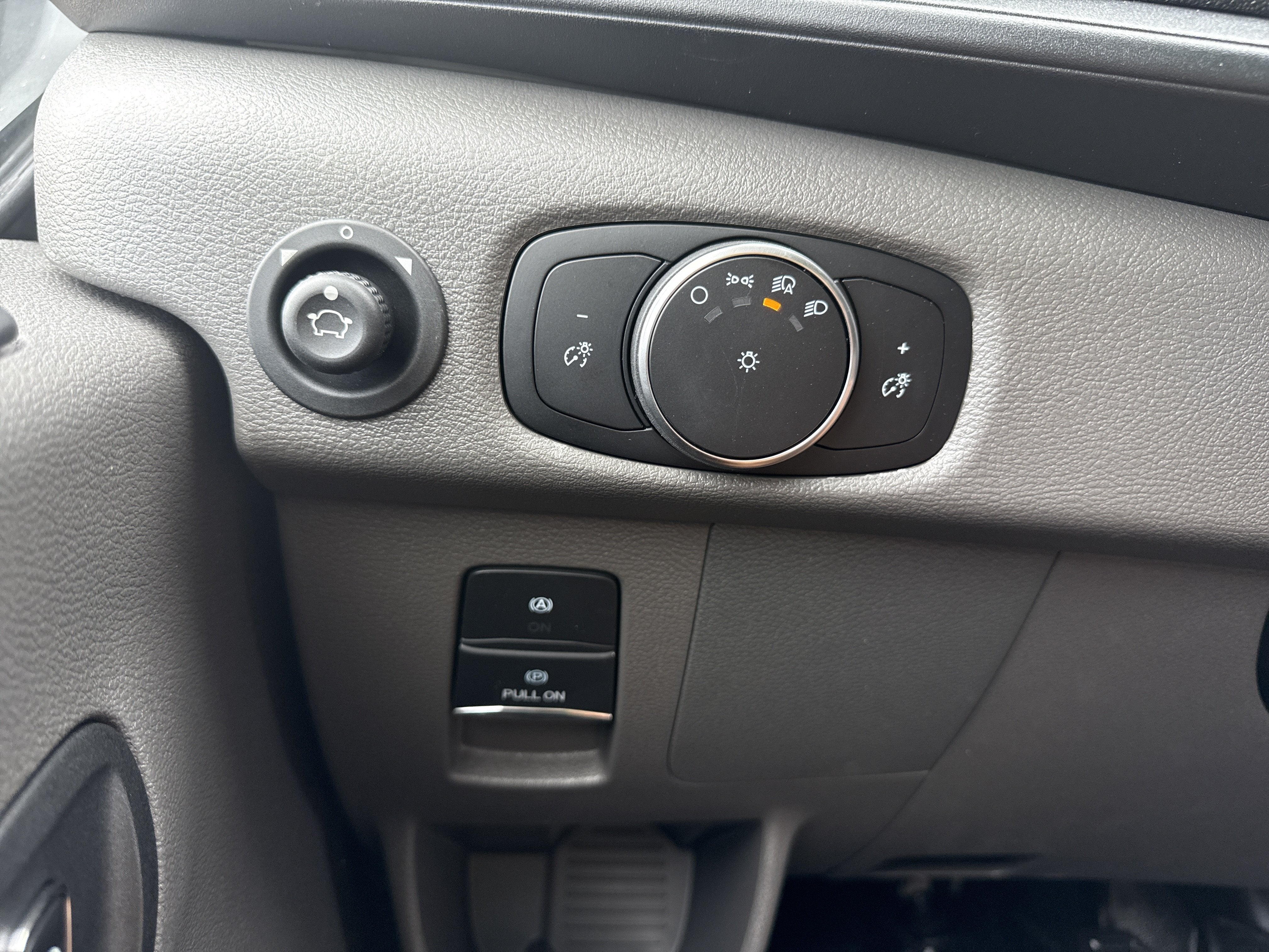 2026 Ford Transit Passenger Wagon XL