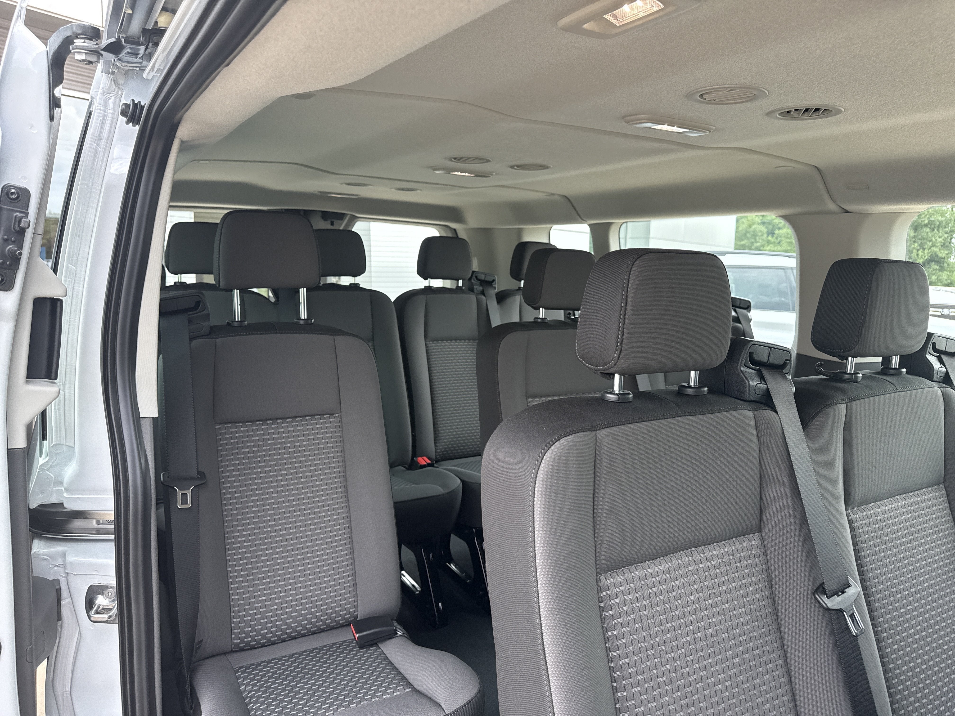 2026 Ford Transit Passenger Wagon XL