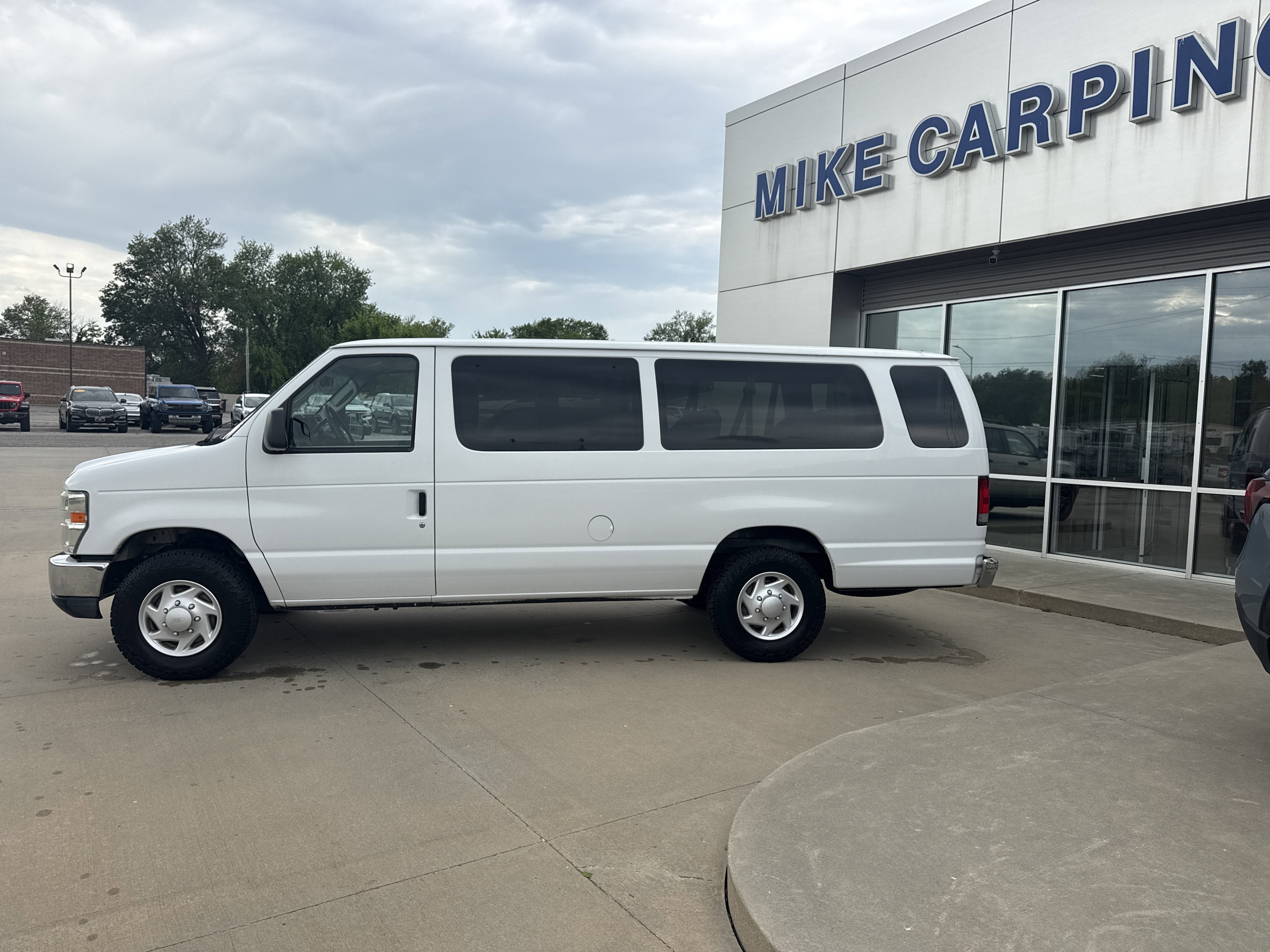 2014 Ford Econoline Wagon XL