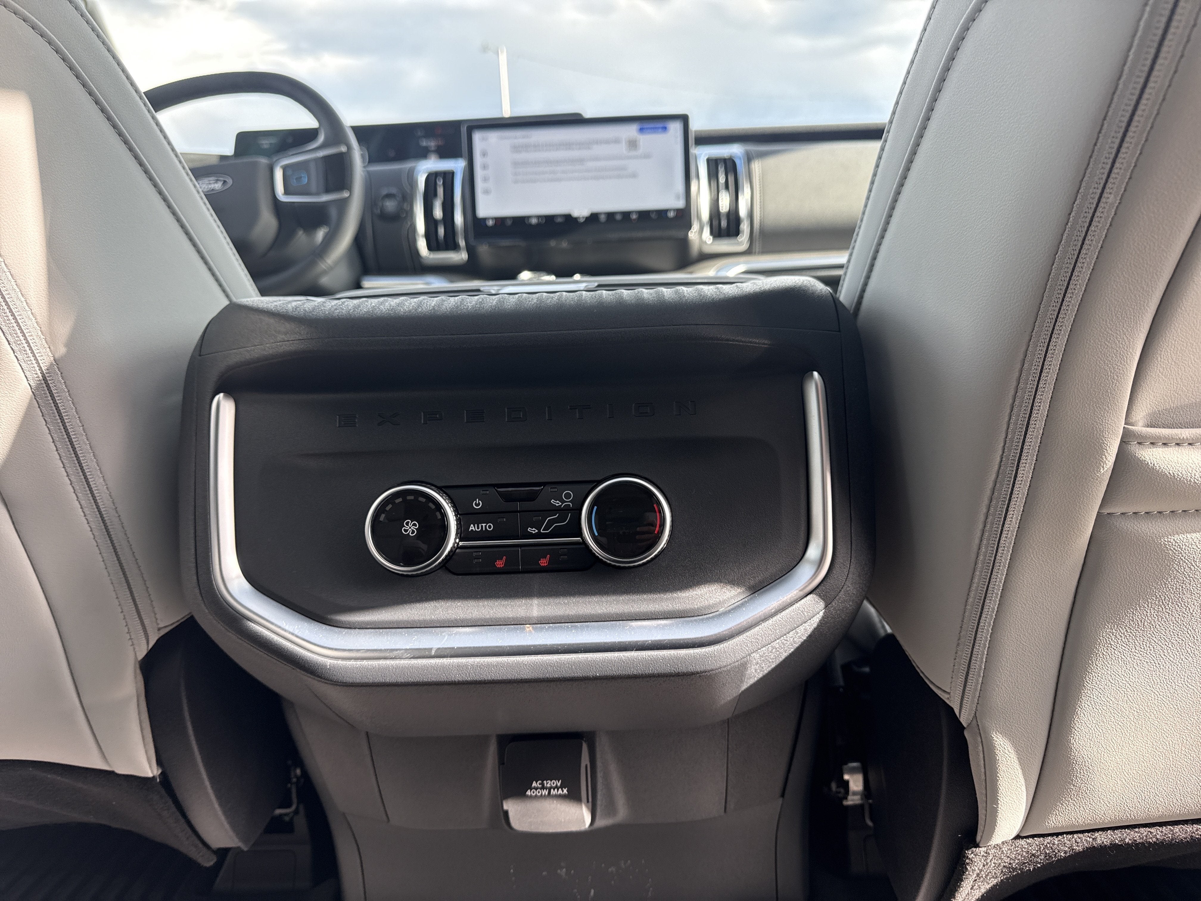2027 Ford Expedition Platinum
