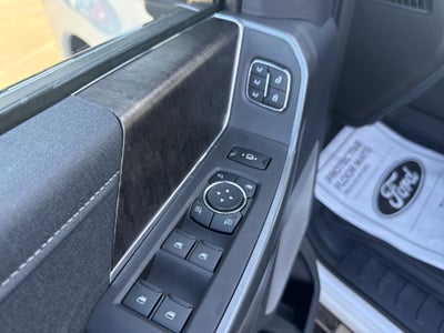 2027 Ford Super Duty F-250 SRW F-250® Lariat®