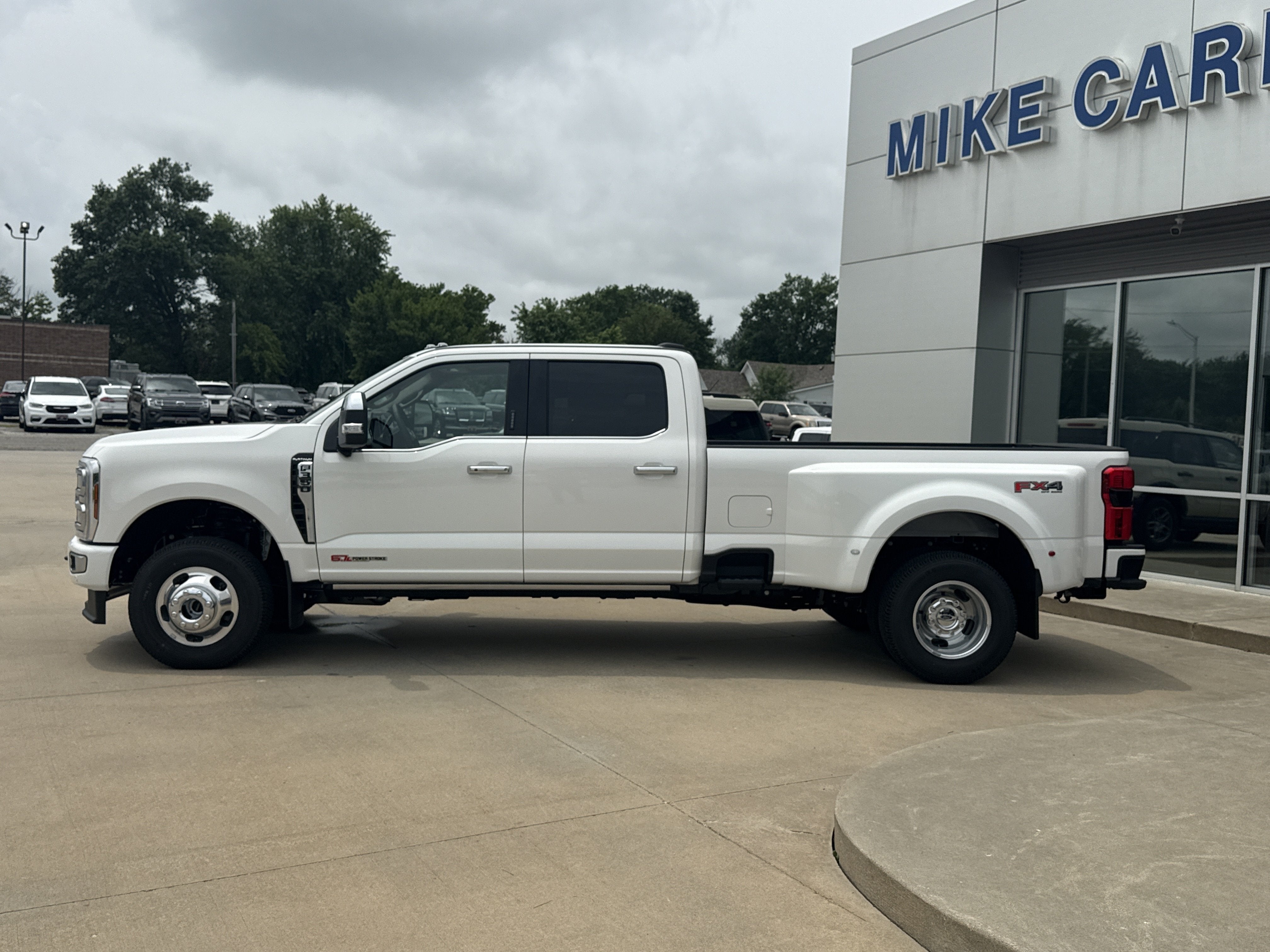 2026 Ford Super Duty F-350 DRW F-350® Platinum®
