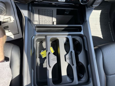 2026 Ford Super Duty F-350 DRW F-350® Lariat®