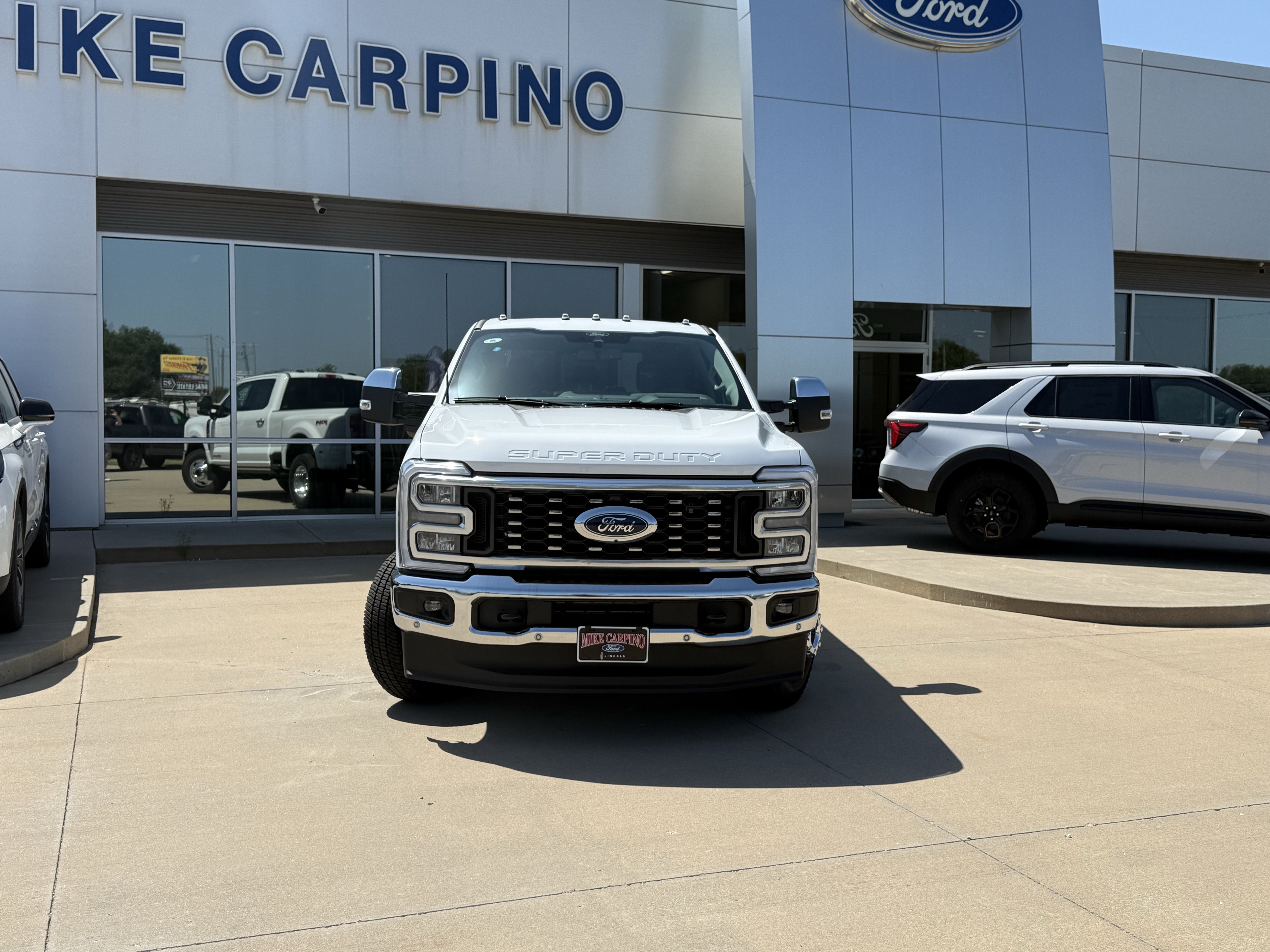 2026 Ford Super Duty F-350 DRW F-350® Lariat®