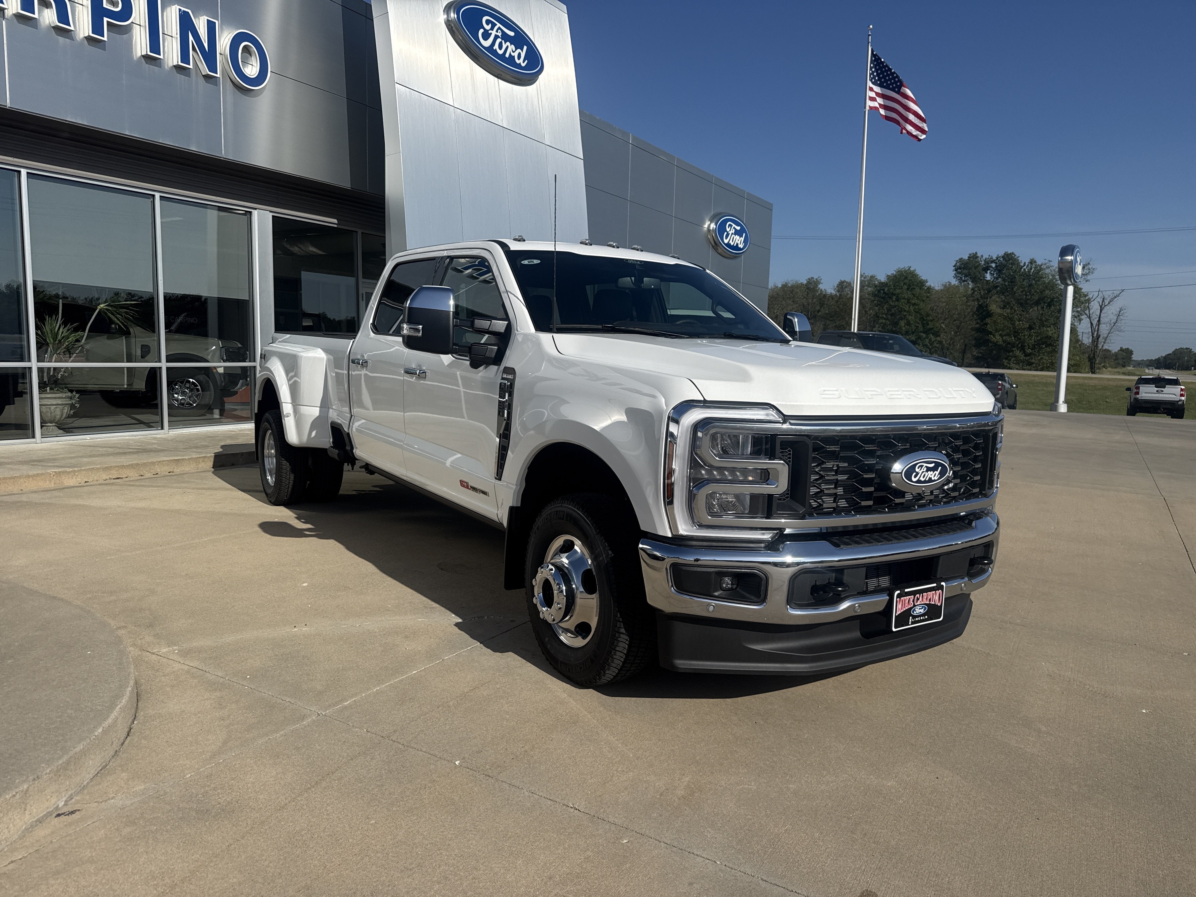 2027 Ford Super Duty F-350 DRW F-350® King Ranch®