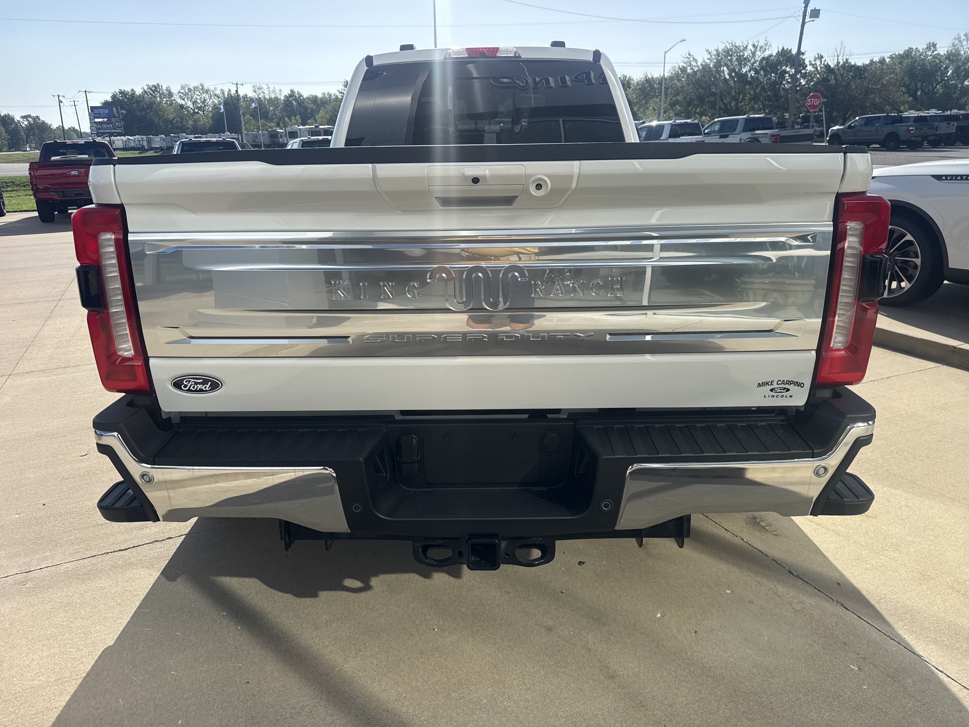 2027 Ford Super Duty F-350 DRW F-350® King Ranch®