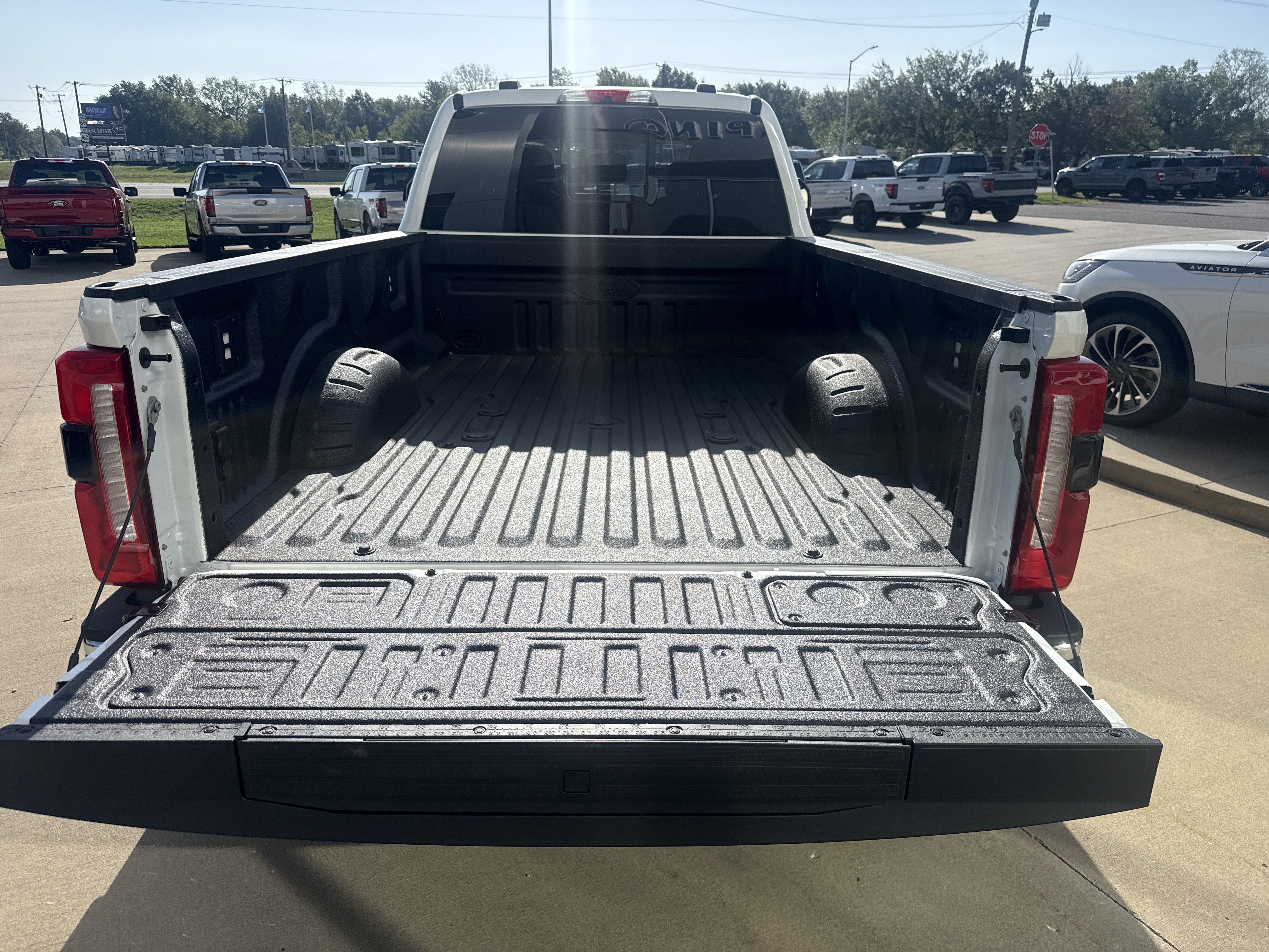 2027 Ford Super Duty F-350 DRW F-350® King Ranch®