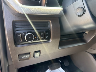 2027 Ford Super Duty F-450 DRW F-450® King Ranch®
