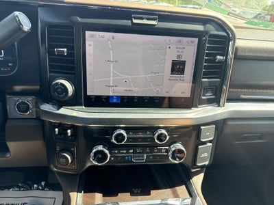 2027 Ford Super Duty F-450 DRW F-450® King Ranch®