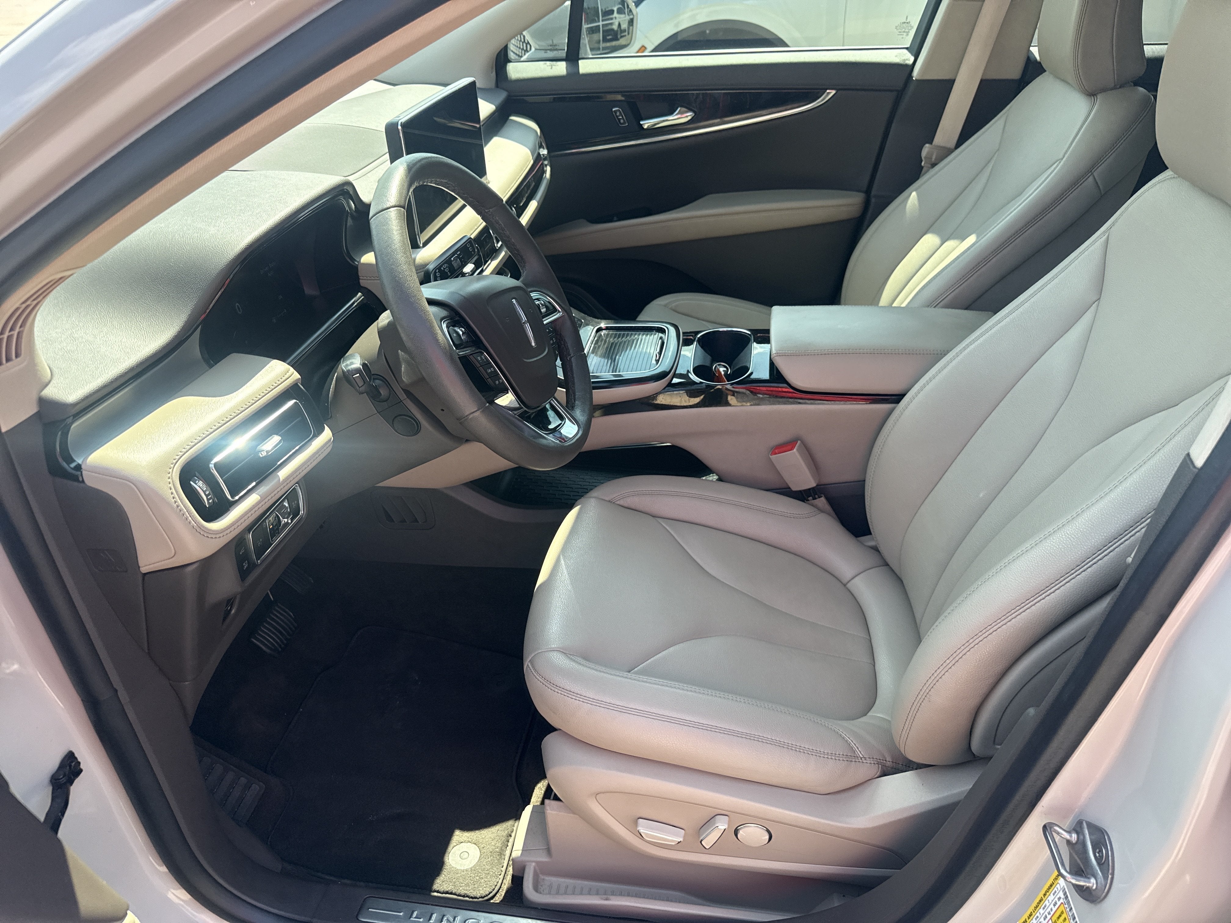 2023 Lincoln Nautilus Standard